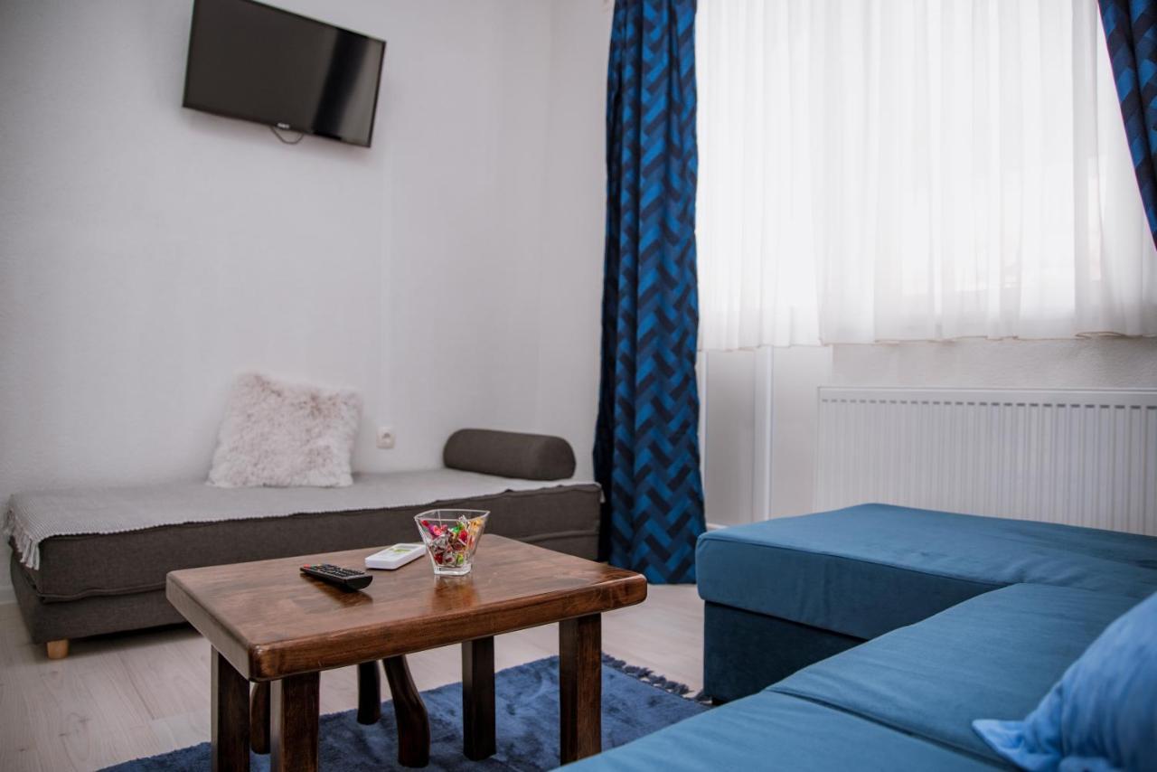 Guest House Mylan Licko Petrovo Selo Bagian luar foto