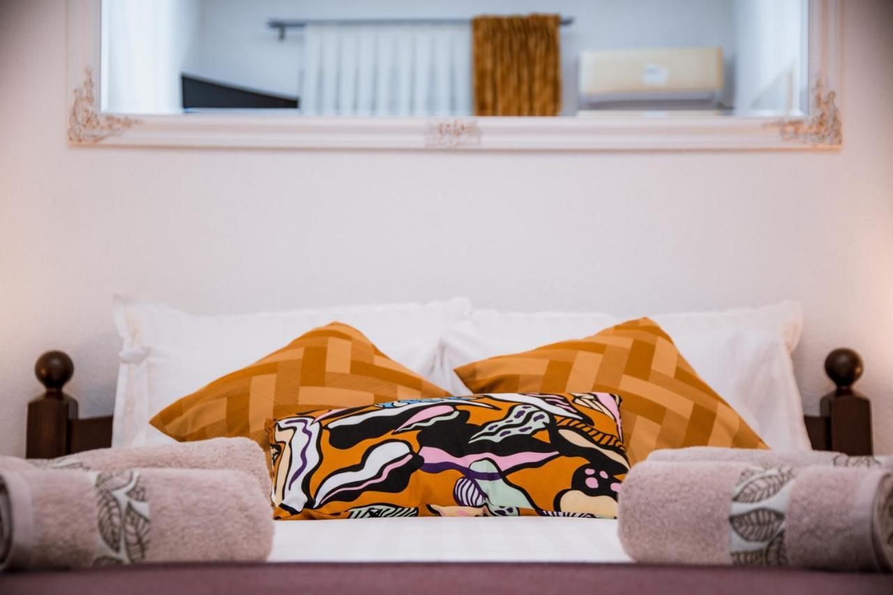 Guest House Mylan Licko Petrovo Selo Bagian luar foto