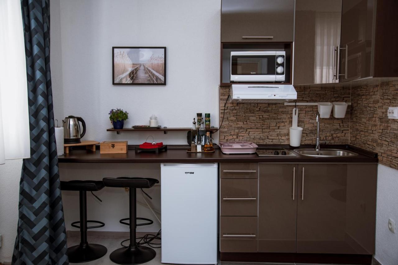 Guest House Mylan Licko Petrovo Selo Bagian luar foto
