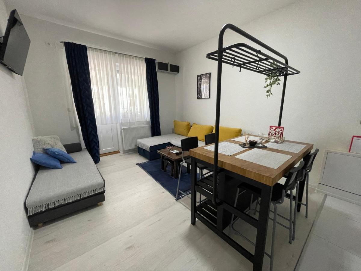 Guest House Mylan Licko Petrovo Selo Bagian luar foto